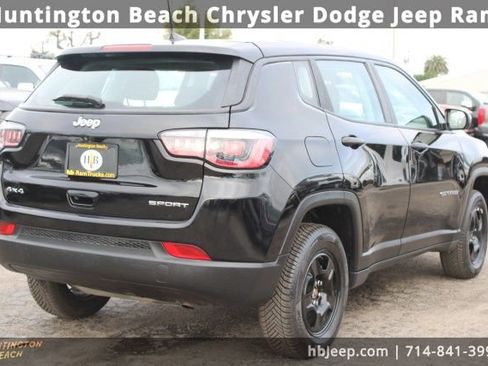 Used 2019 Jeep Compass Sport image 5