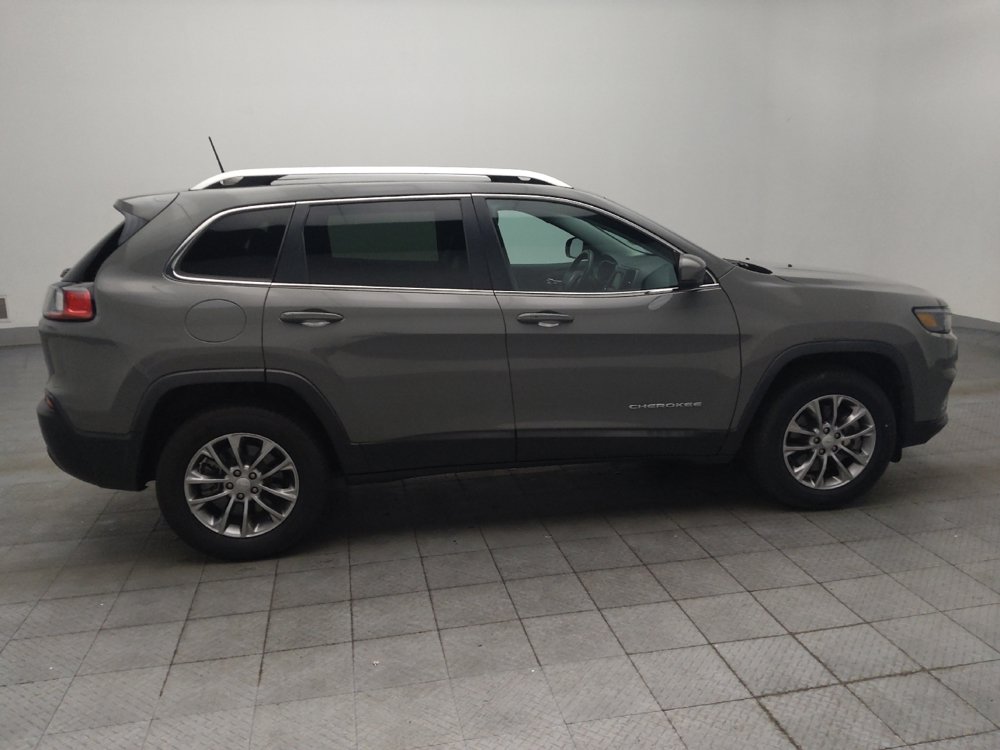 Used 2019 Jeep Cherokee Latitude Plus w/ Cold Weather Group AWD/4WD image 10