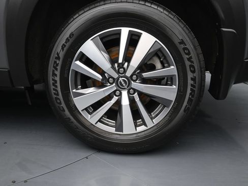Used 2023 Nissan Pathfinder SL w/ Lighting Package (N92) AWD/4WD image 14