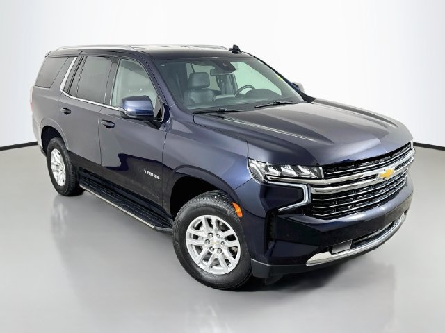 Used 2023 Chevrolet Tahoe LT w/ Luxury Package AWD/4WD image 3