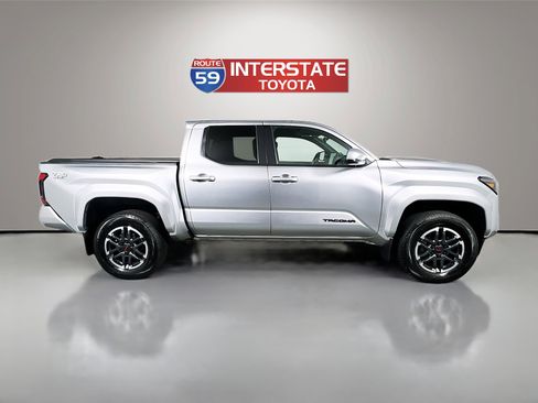 Certified 2024 Toyota Tacoma TRD Sport w/ TRD Sport Upgrade Package AWD/4WD image 8