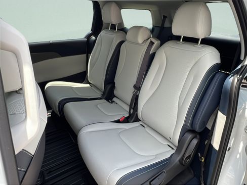New 2026 Kia Carnival SX Prestige FWD image 10
