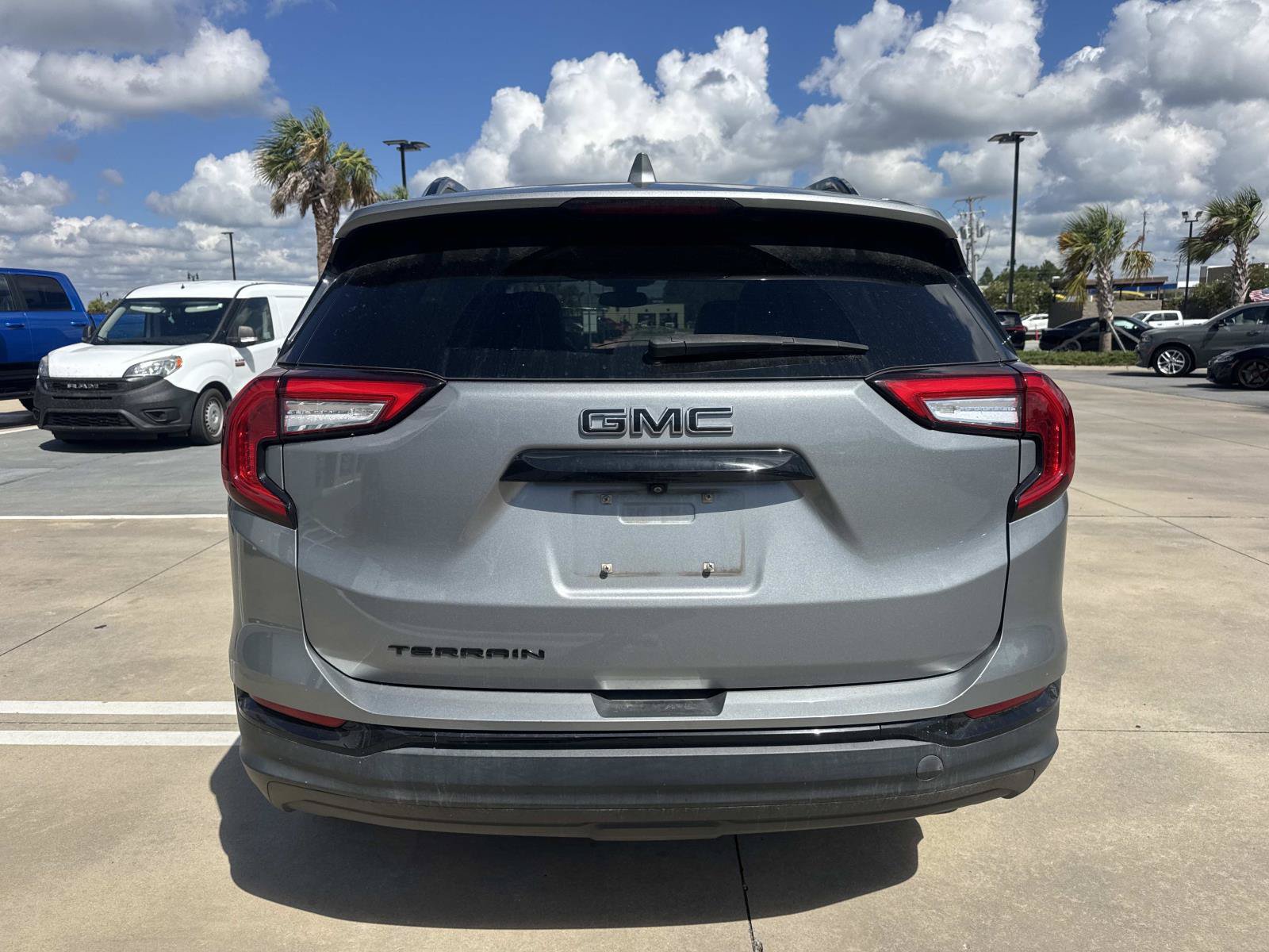 Used 2023 GMC Terrain SLT w/ Elevation Edition FWD image 6