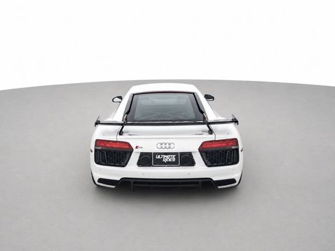 Used 2018 Audi R8 V10 w/ Premium Package RWD image 6