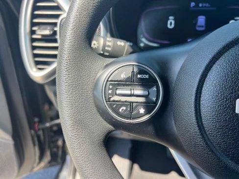 Used 2024 Kia Soul LX w/ Option Group 015 FWD image 11
