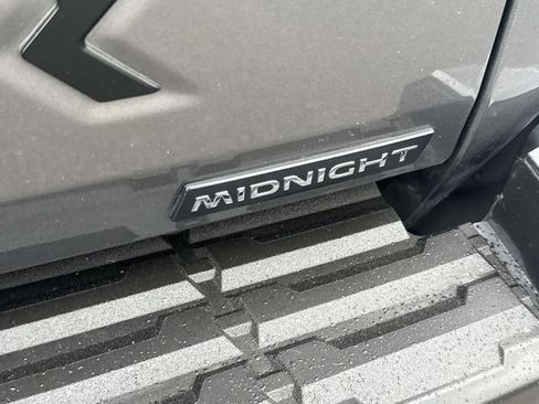 Certified 2023 Nissan Frontier SV w/ Midnight Edition Package RWD image 8