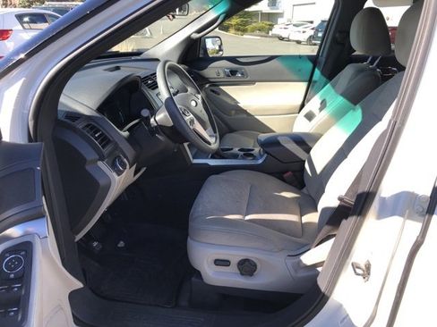 Used 2012 Ford Explorer FWD image 16