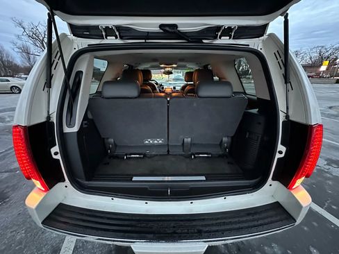 Used 2013 Cadillac Escalade Luxury image 10