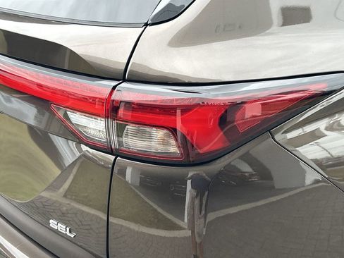 Used 2024 Mitsubishi Outlander SEL image 9