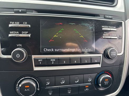 Used 2017 Nissan Altima 2.5 SR FWD image 17
