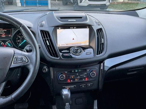 Used 2017 Ford Escape Titanium image 8