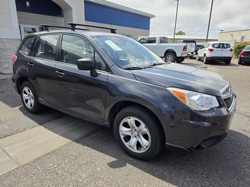 Used 2014 Subaru Forester 2.5i AWD/4WD image 9