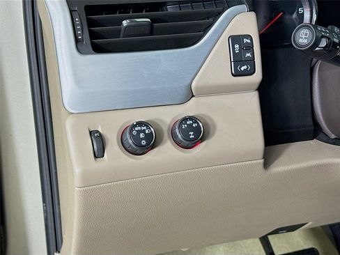 Used 2016 GMC Yukon SLT w/ Open Road Package image 14