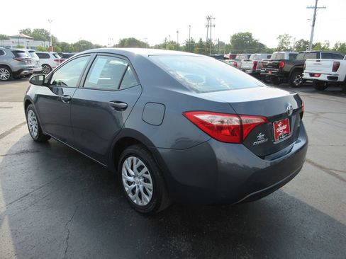 Used 2018 Toyota Corolla LE FWD image 7