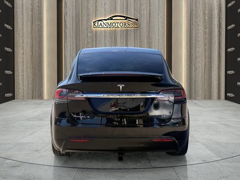 Used 2019 Tesla Model X 75D image 7
