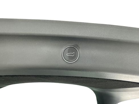 Used 2026 Tesla Model Y 2WD image 76