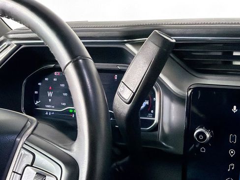 Used 2025 GMC Sierra 2500 Denali AWD/4WD image 17