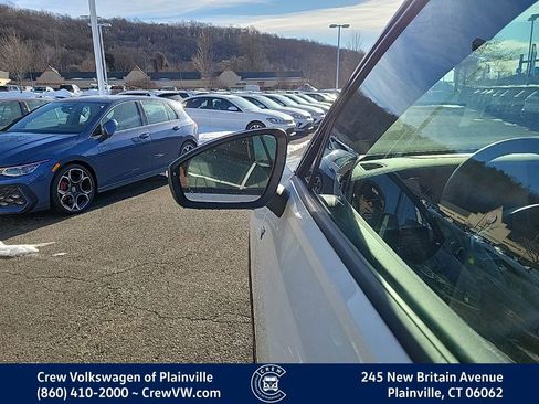 New 2026 Volkswagen Tiguan SE R-Line image 18