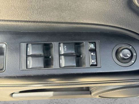 Used 2015 Jeep Patriot Latitude AWD/4WD image 16