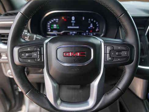 Used 2023 GMC Yukon SLT w/ SLT Luxury Package RWD image 12