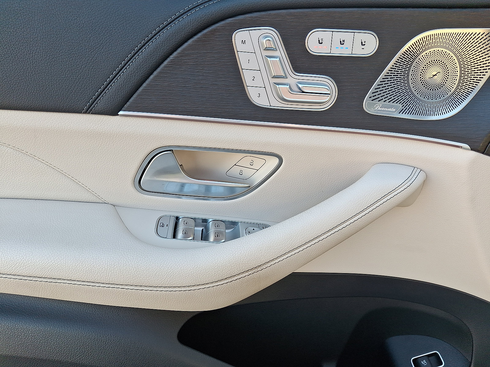Used 2024 Mercedes-Benz GLE 350 4MATIC image 10