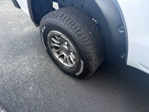 Used 2019 Ford Ranger XLT w/ Equipment Group 302A Luxury AWD/4WD image 4