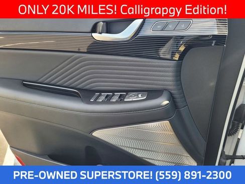 Used 2024 Hyundai Palisade Calligraphy image 16