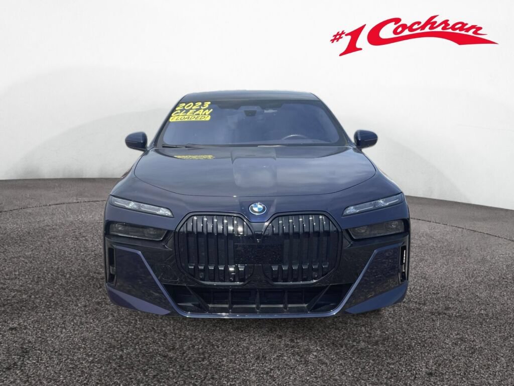 Used 2023 BMW i7 xDrive60 AWD/4WD image 10
