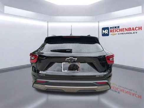 Used 2026 Chevrolet Trax ACTIV FWD image 5