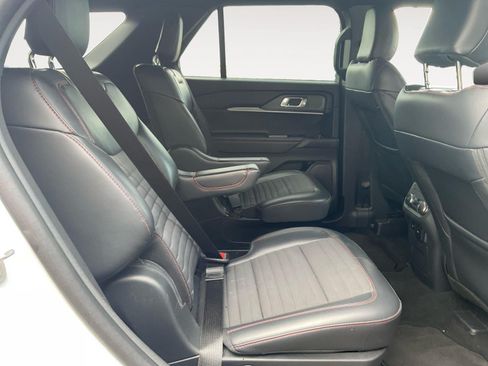 Used 2026 Ford Explorer ST-Line AWD/4WD image 13