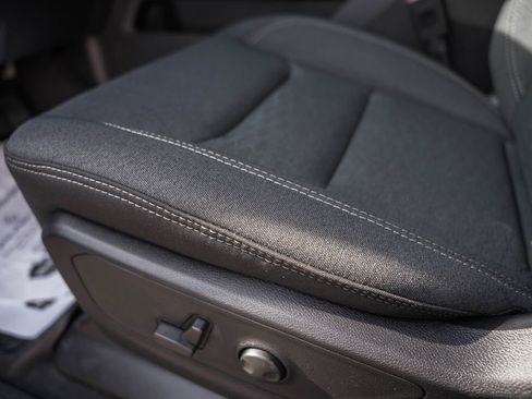 New 2026 RAM 1500 4x4 Crew Cab image 40