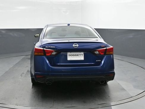 Used 2024 Nissan Altima 2.5 SR w/ SR Premium Package image 8