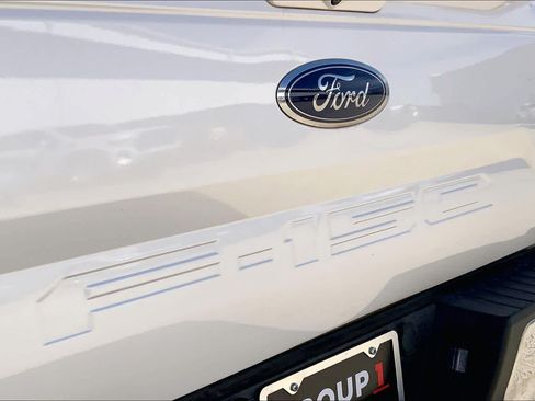 Used 2019 Ford F150 Lariat w/ Equipment Group 502A Luxury AWD/4WD image 31