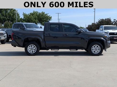 Used 2025 Toyota Tacoma SR5 AWD/4WD image 4
