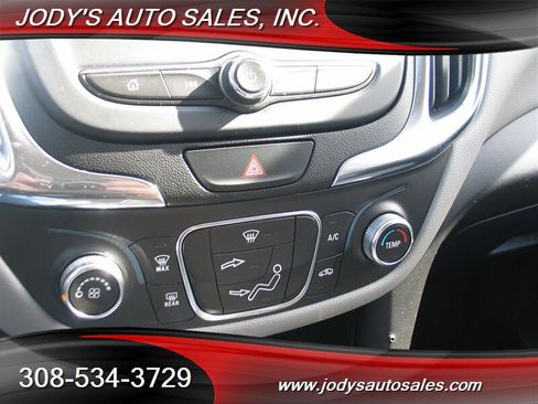 Used 2018 Chevrolet Equinox LS image 16