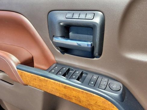 Used 2017 Chevrolet Silverado 1500 High Country image 9