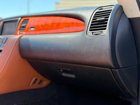 Used 2005 Lexus SC 430 Convertible w/ Preferred Accessory Pkg RWD image 71