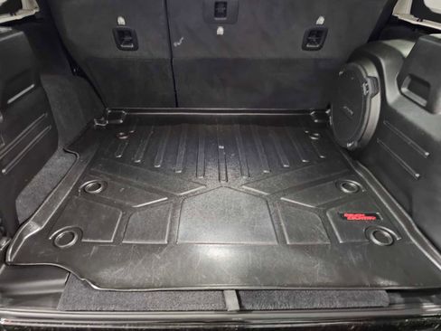 Used 2021 Jeep Wrangler Unlimited Sahara AWD/4WD image 36