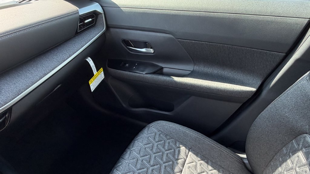 Used 2026 Nissan Kicks SV FWD image 26