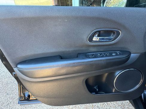 Used 2022 Honda HR-V EX image 26