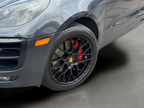 Used 2018 Porsche Macan GTS AWD/4WD image 6