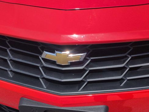 Used 2022 Chevrolet Camaro LT w/ Technology Package RWD image 11