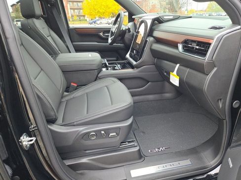 New 2026 GMC Yukon XL Denali w/ Sun & Power Step Package image 7