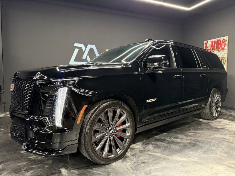 Used 2026 Cadillac Escalade ESV V AWD/4WD image 1