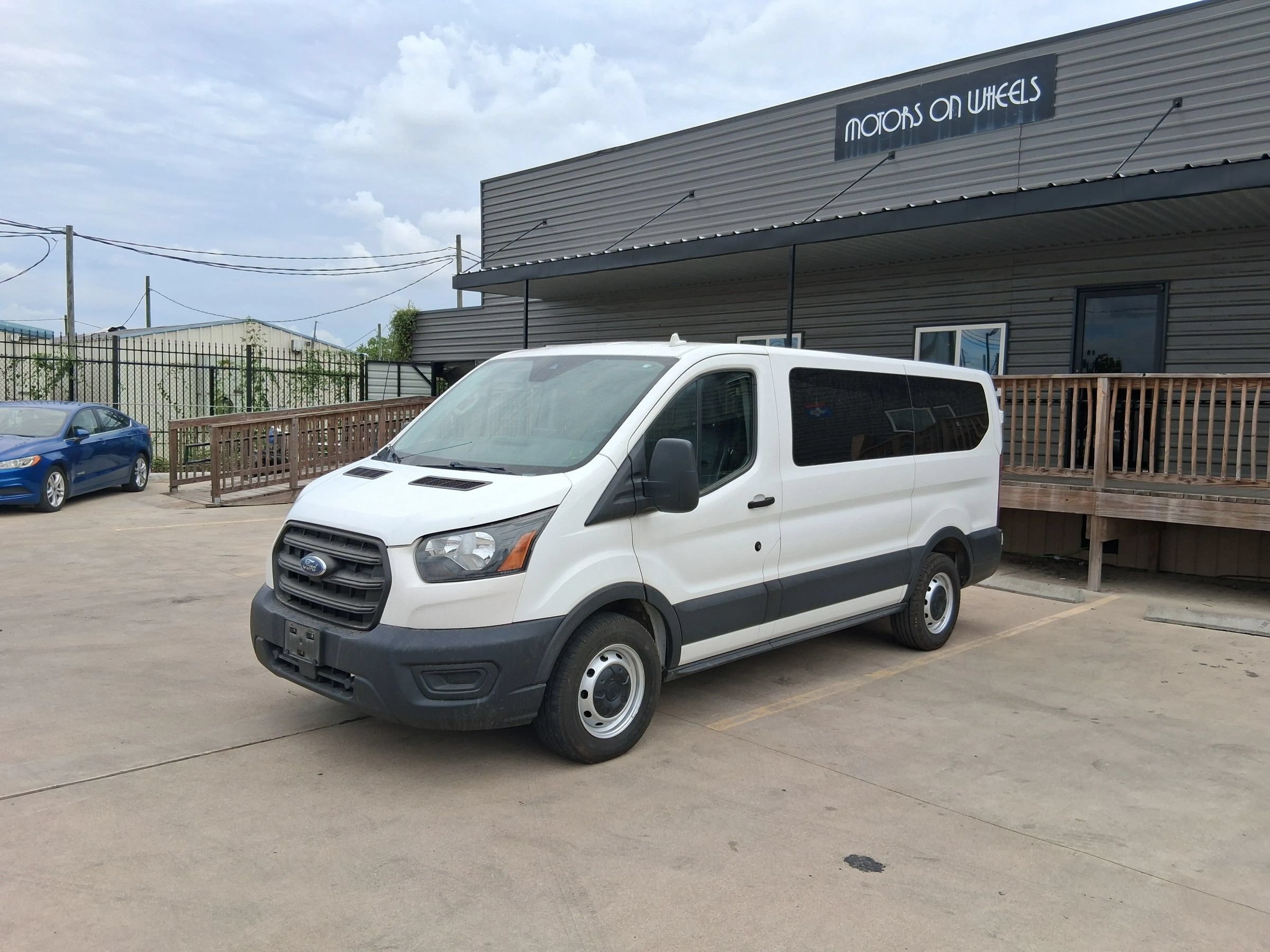 Used 2020 Ford Transit 150 XL RWD image 1