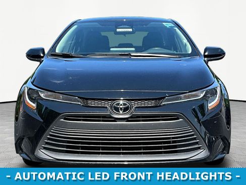 Used 2024 Toyota Corolla LE FWD image 2