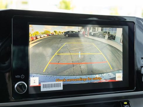 Used 2026 Toyota Camry SE w/ Convenience Package FWD image 17
