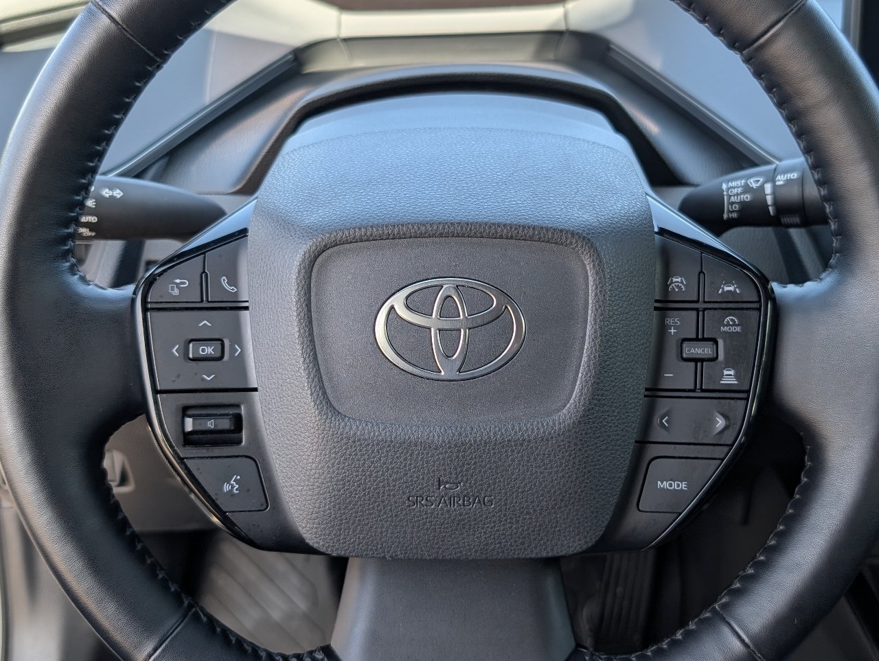 Used 2024 Toyota Prius XLE FWD image 18