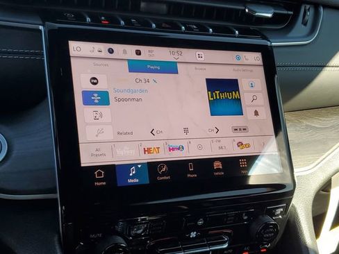 New 2025 Jeep Grand Cherokee Limited image 10