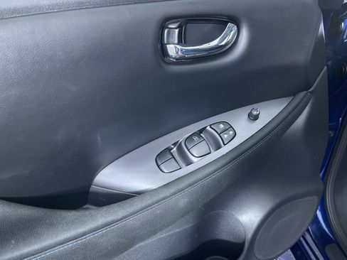 Certified 2025 Nissan Leaf S FWD image 14